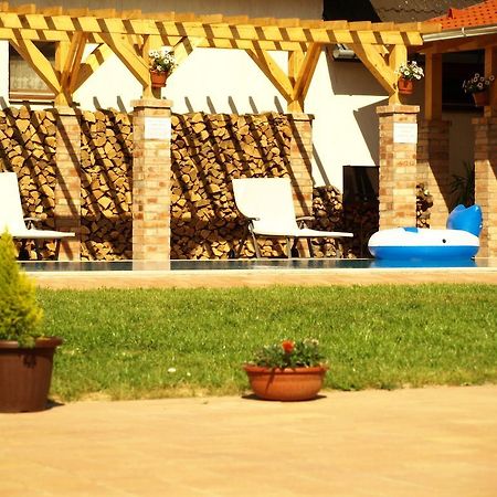 Patkoszeg Vendeghaz Hotel Kaposfo Luaran gambar