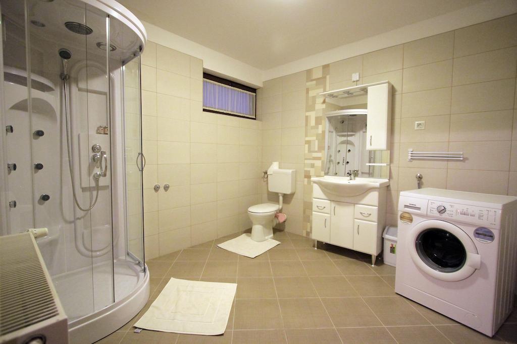 Patkoszeg Vendeghaz Hotel Kaposfo Bilik gambar