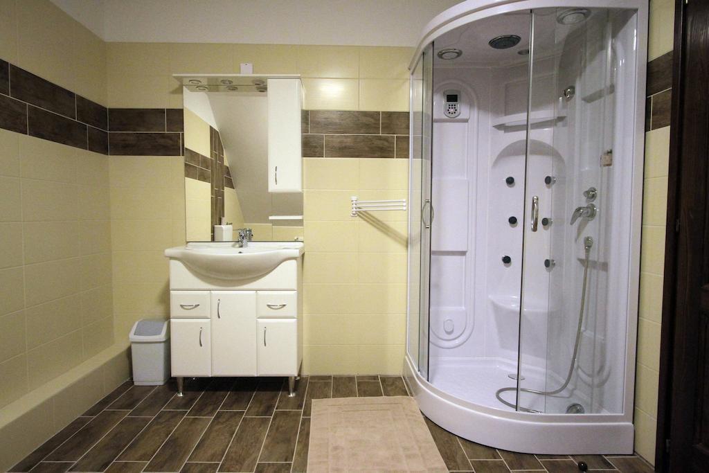 Patkoszeg Vendeghaz Hotel Kaposfo Bilik gambar
