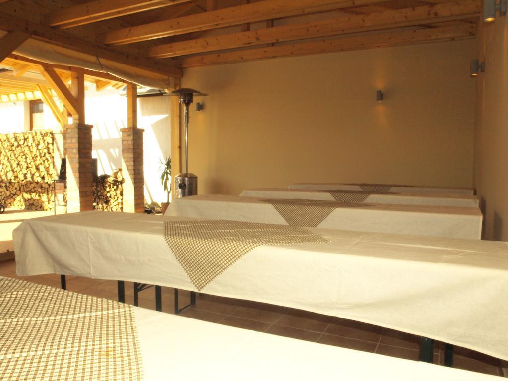 Patkoszeg Vendeghaz Hotel Kaposfo Luaran gambar